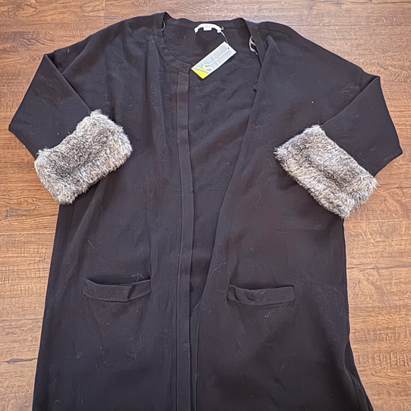 Black Cardigan with Fake Fur Cuffs - Valerie Stevens - Picture 1 of 3